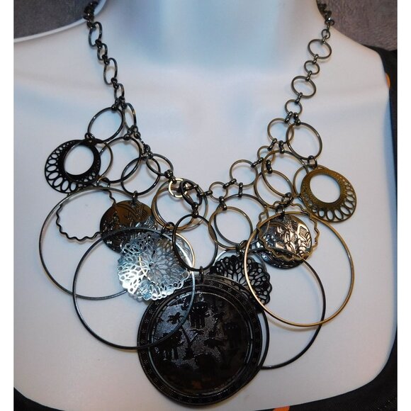 Abstract Floral Elephant Silver Tone Medallion Necklace - Picture 5 of 11